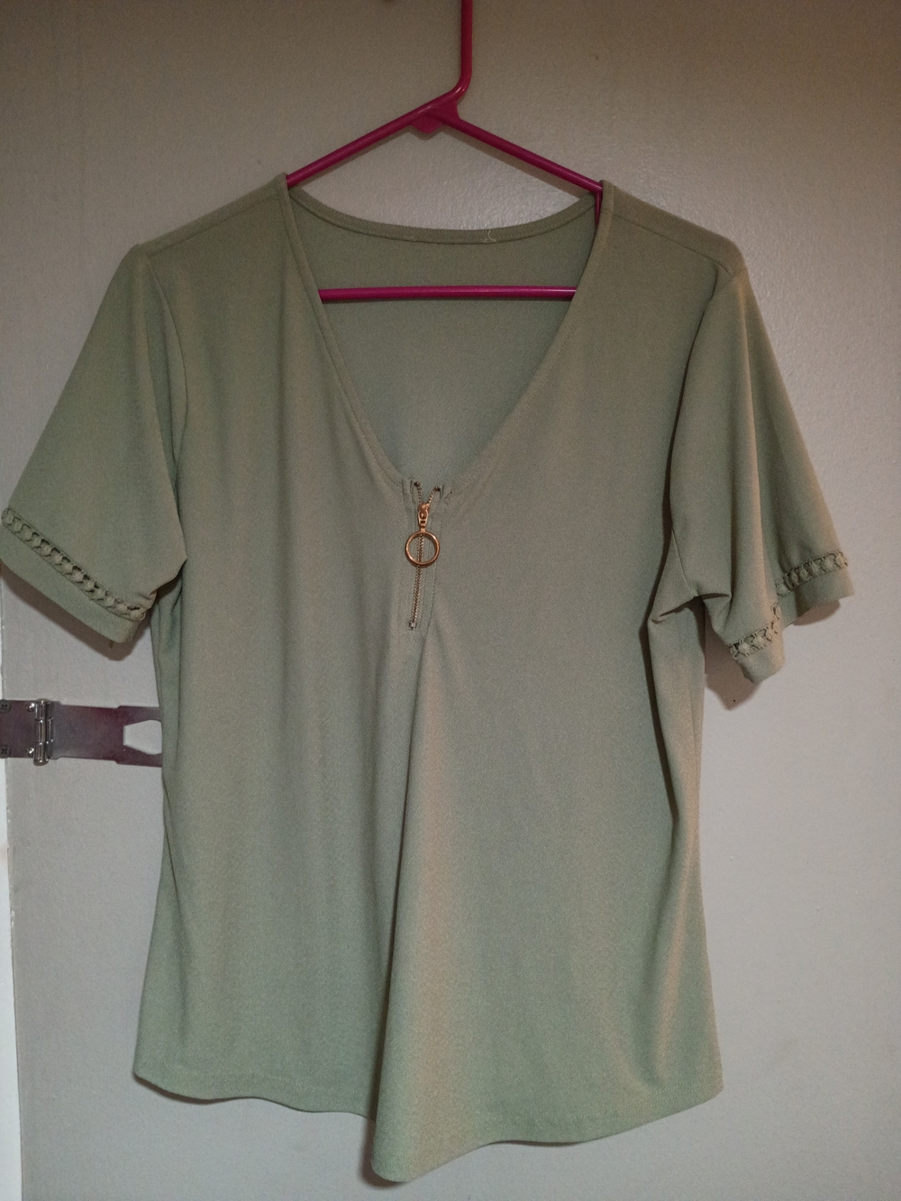 V-Neck Short Sleeve Top with Zip Ring Pull - Sage Green